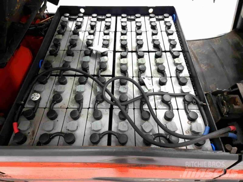 Linde E30L-01 Elektromos targoncák