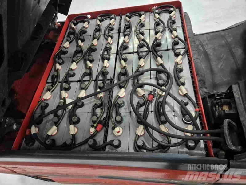 Linde E30L-01 Elektromos targoncák
