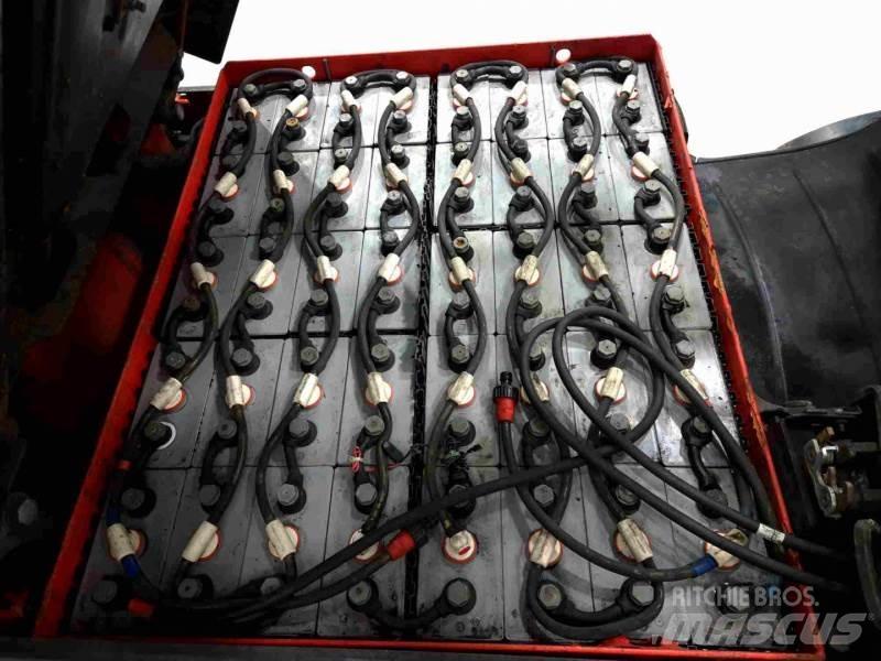 Linde E30L-01 Elektromos targoncák