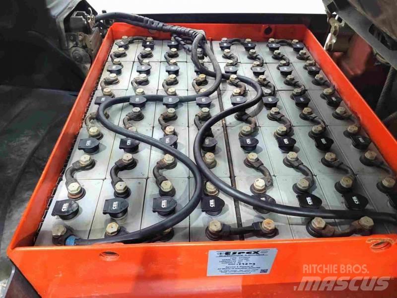 Linde E40 Elektromos targoncák