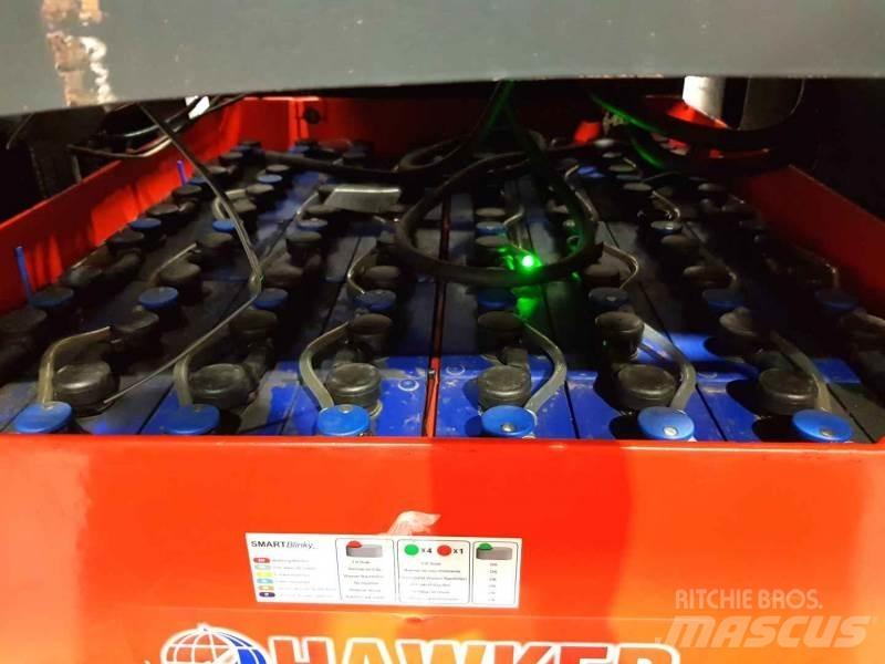 Linde K 011 Magasraktári szűkfolyosós targonca