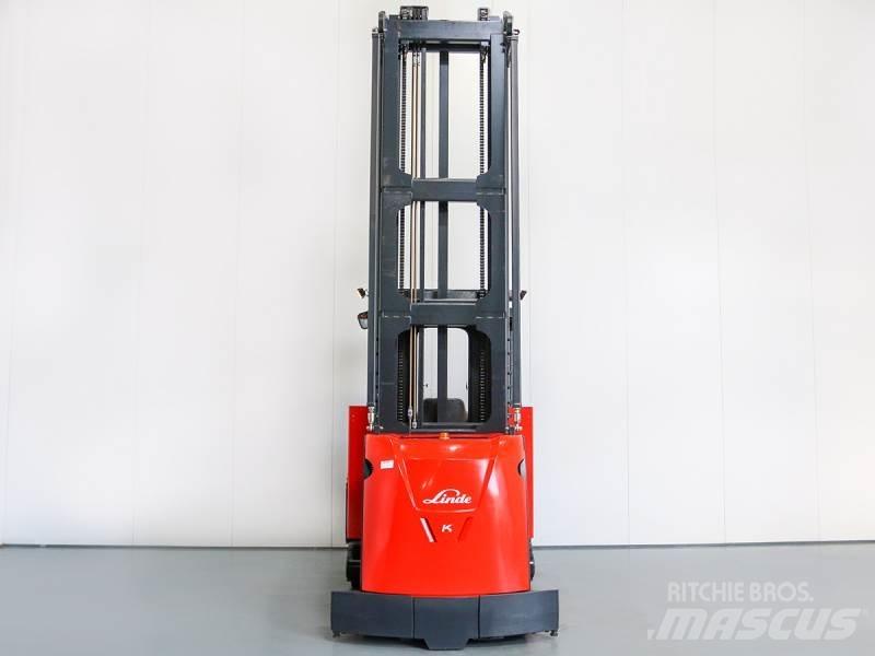 Linde K10 011 Magasraktári szűkfolyosós targonca