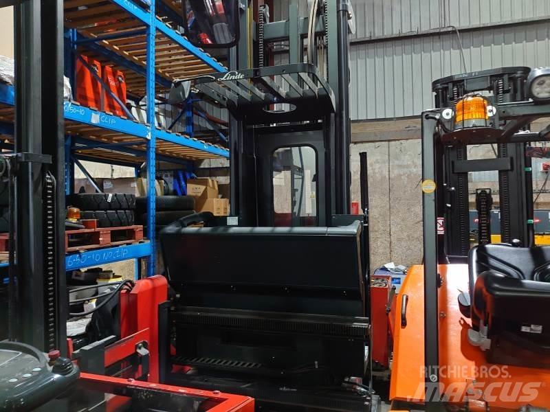 Linde K10 011 Magasraktári szűkfolyosós targonca