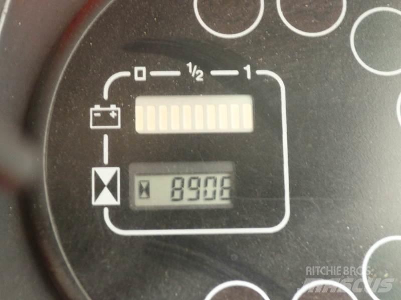 Linde P60Z 126 Vontatótargonca