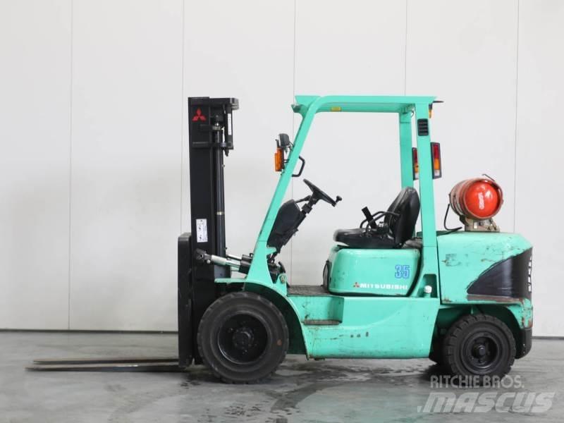 Mitsubishi FG35K Gázüzemű targoncák