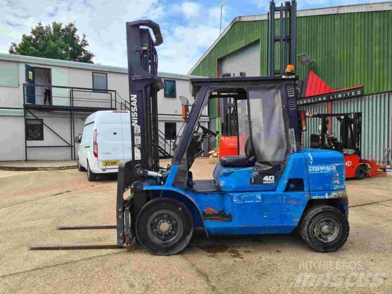 Nissan FO4D40Q2 Dízel targoncák