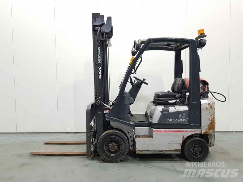 Nissan P1D1A18LQ Gázüzemű targoncák