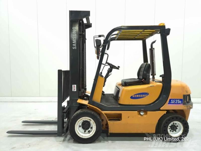 Samsung SF25D Dízel targoncák