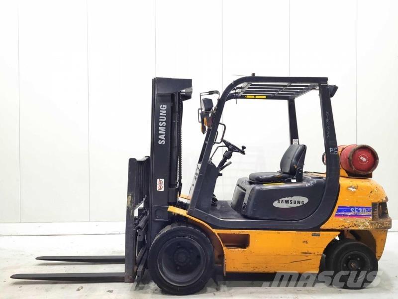 Samsung SF30L Gázüzemű targoncák