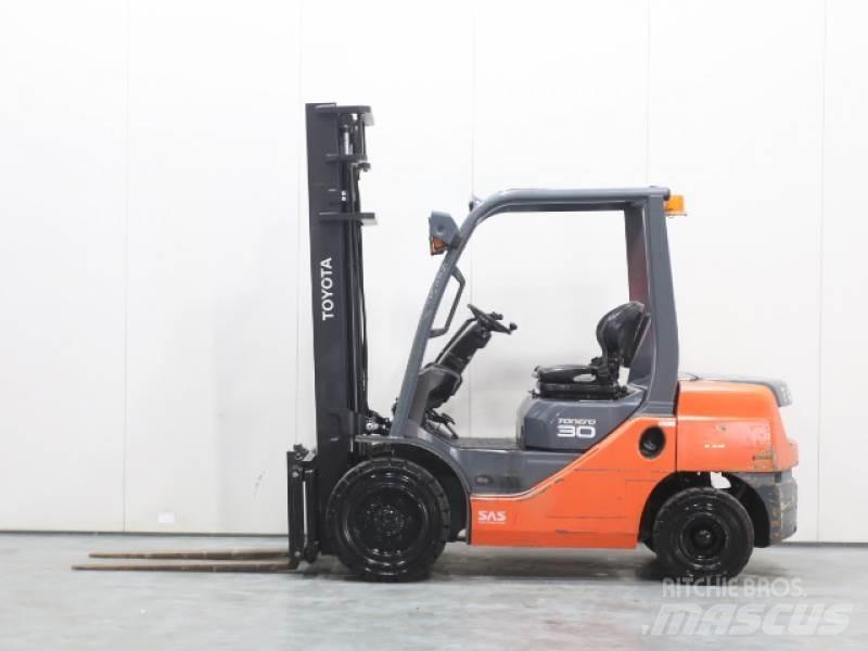 Toyota 02-8FDF30 Dízel targoncák