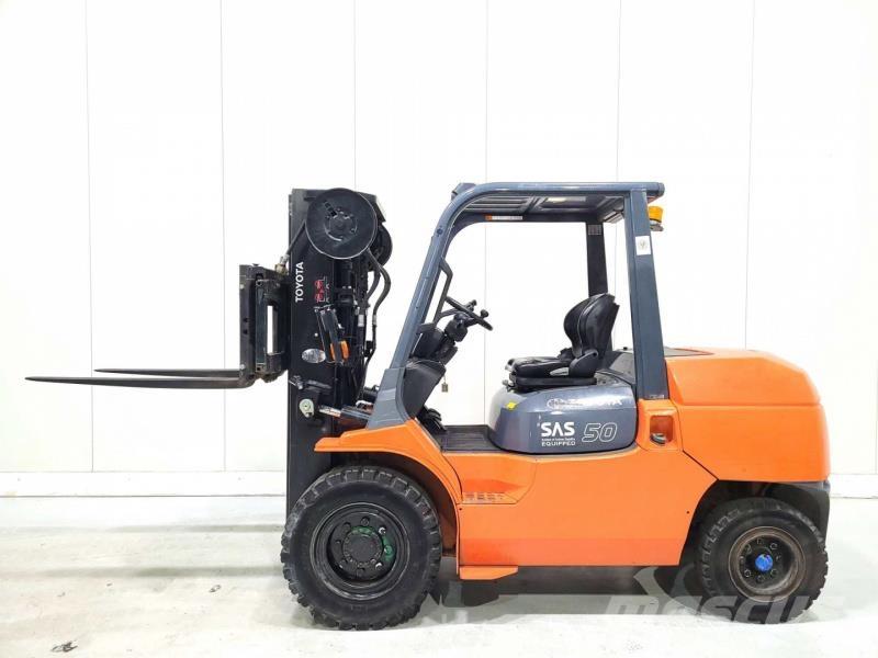 Toyota 42-7FD45 Dízel targoncák