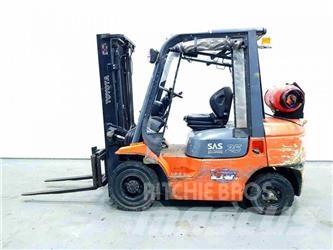 Toyota 42-7FGF25 Gázüzemű targoncák