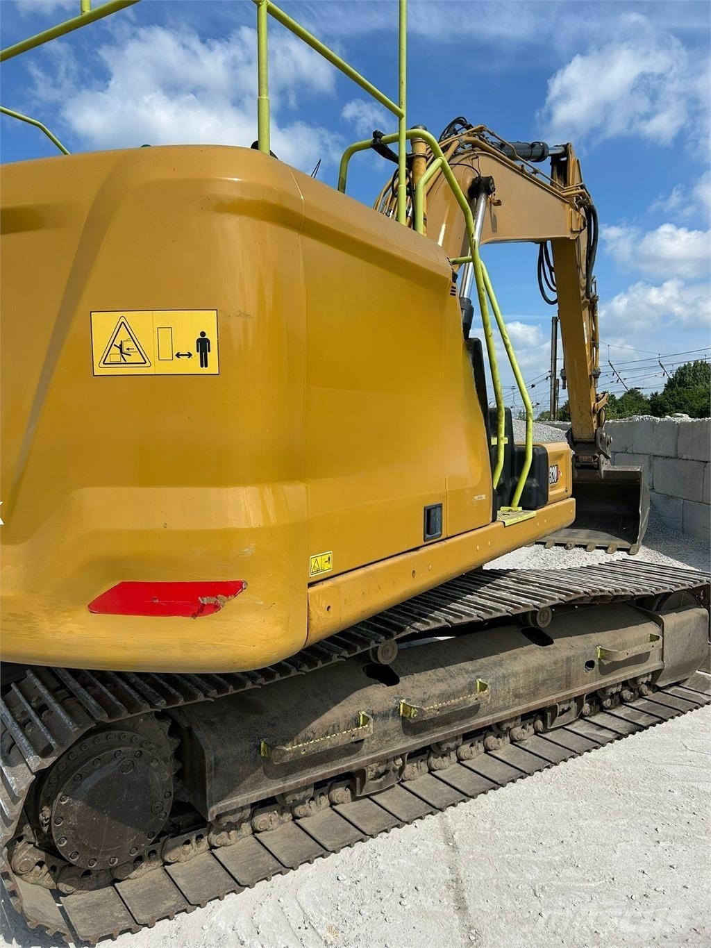 CAT 320 Lánctalpas kotrók