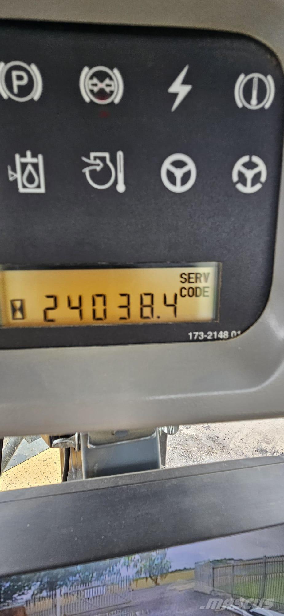 CAT 950H Gumikerekes homlokrakodók