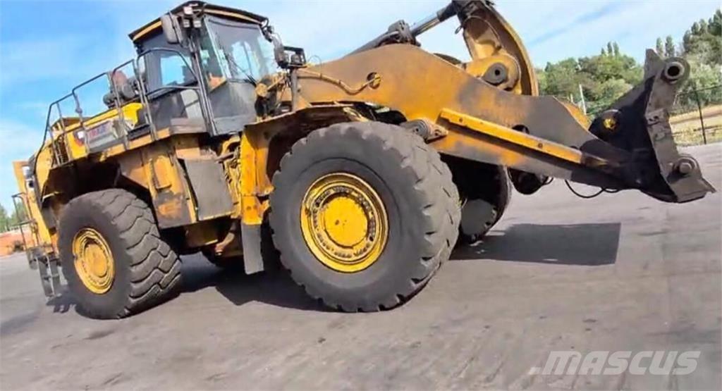 CAT 988K Gumikerekes homlokrakodók