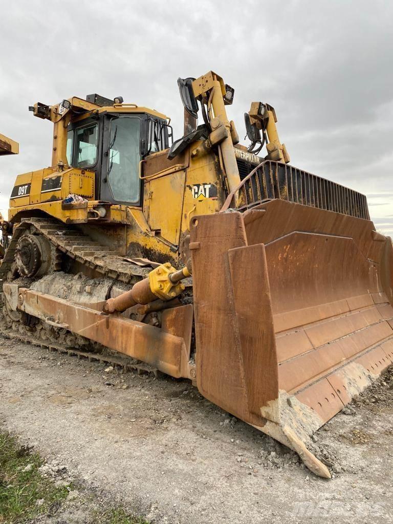 CAT D9T lánctalpas dózerek