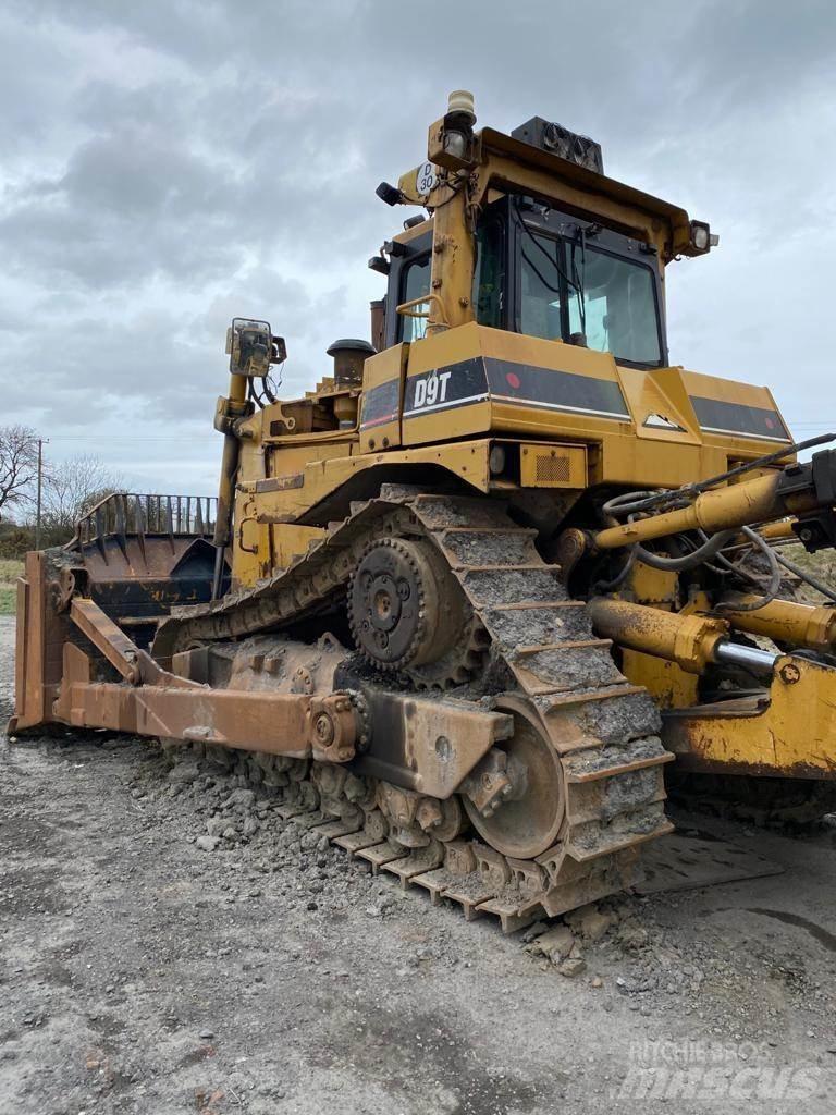 CAT D9T lánctalpas dózerek