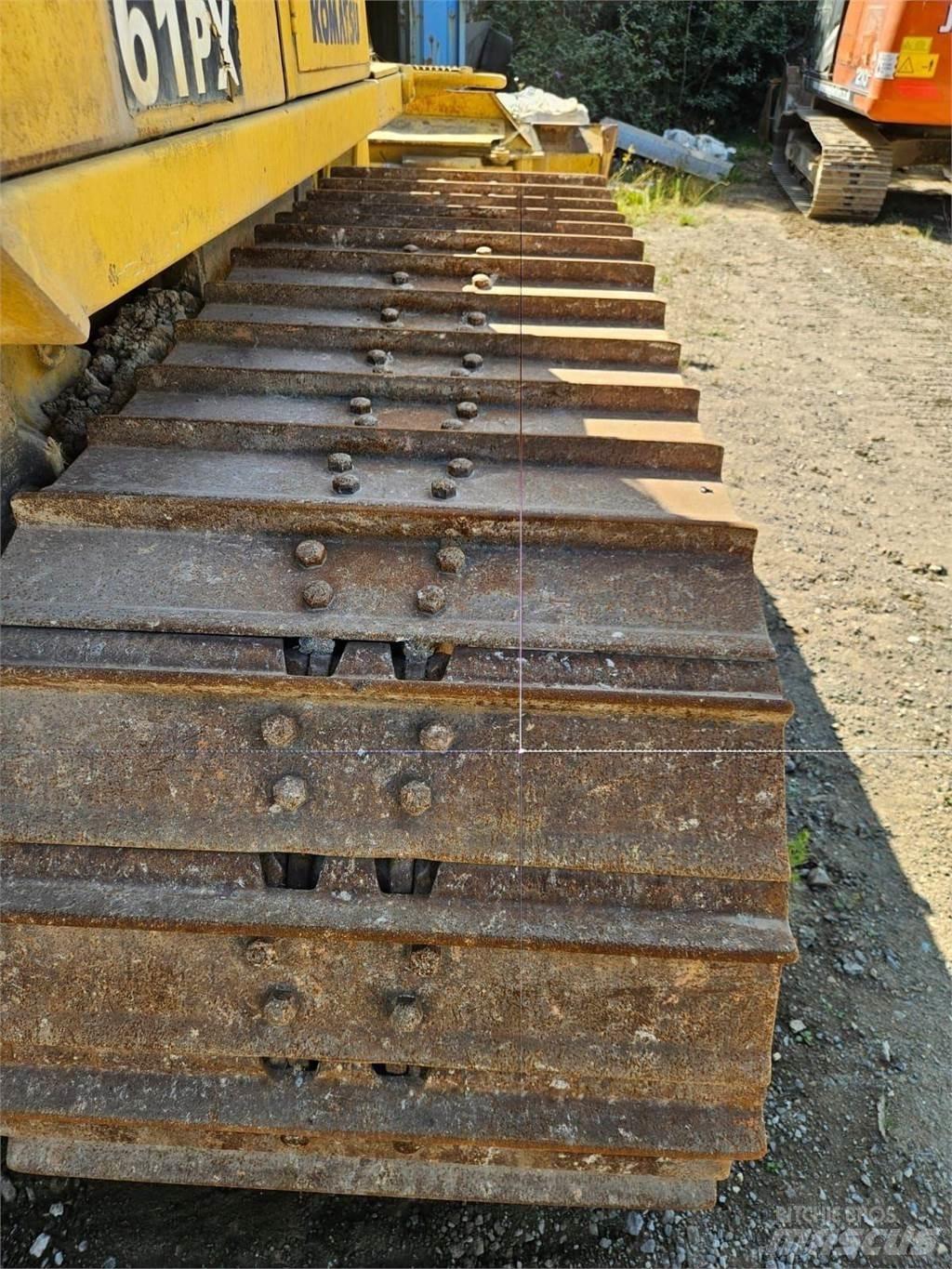 Komatsu D61PX-15 lánctalpas dózerek