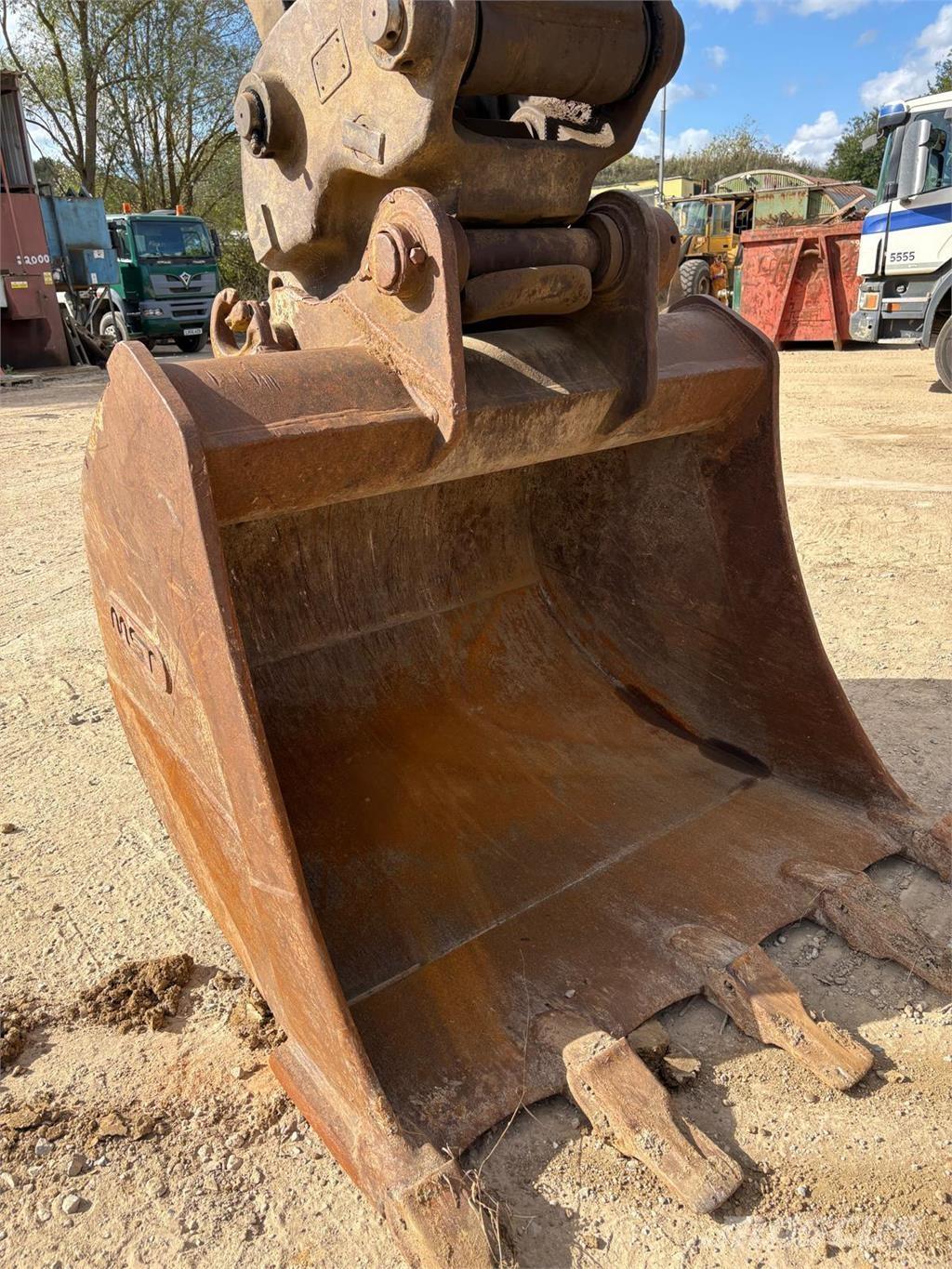 Volvo EC290BLC Lánctalpas kotrók