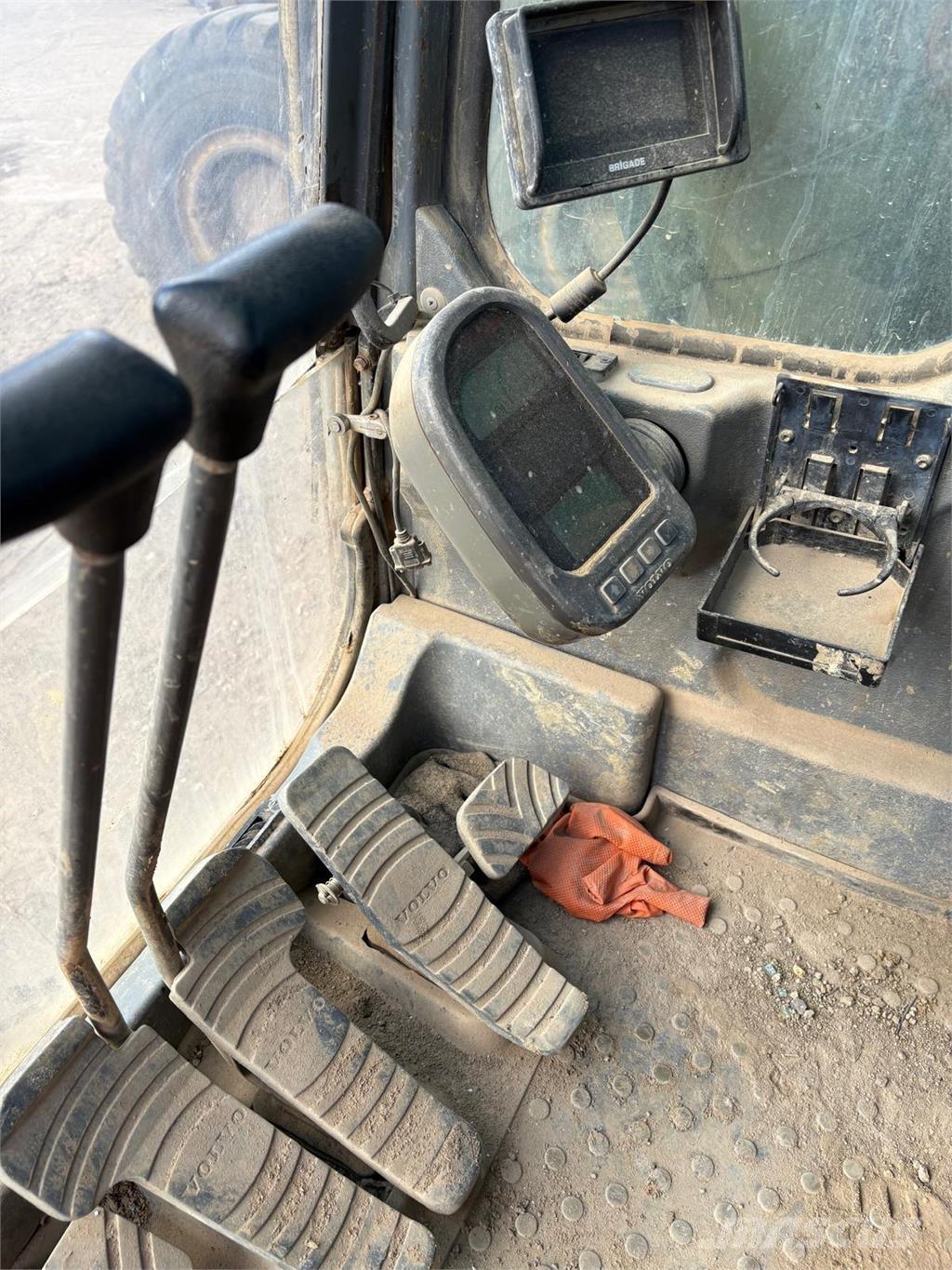 Volvo EC290BLC Lánctalpas kotrók