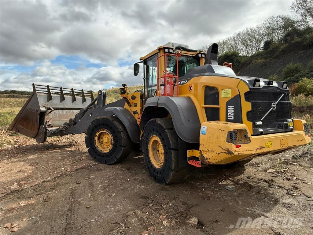 Volvo L120H Gumikerekes homlokrakodók