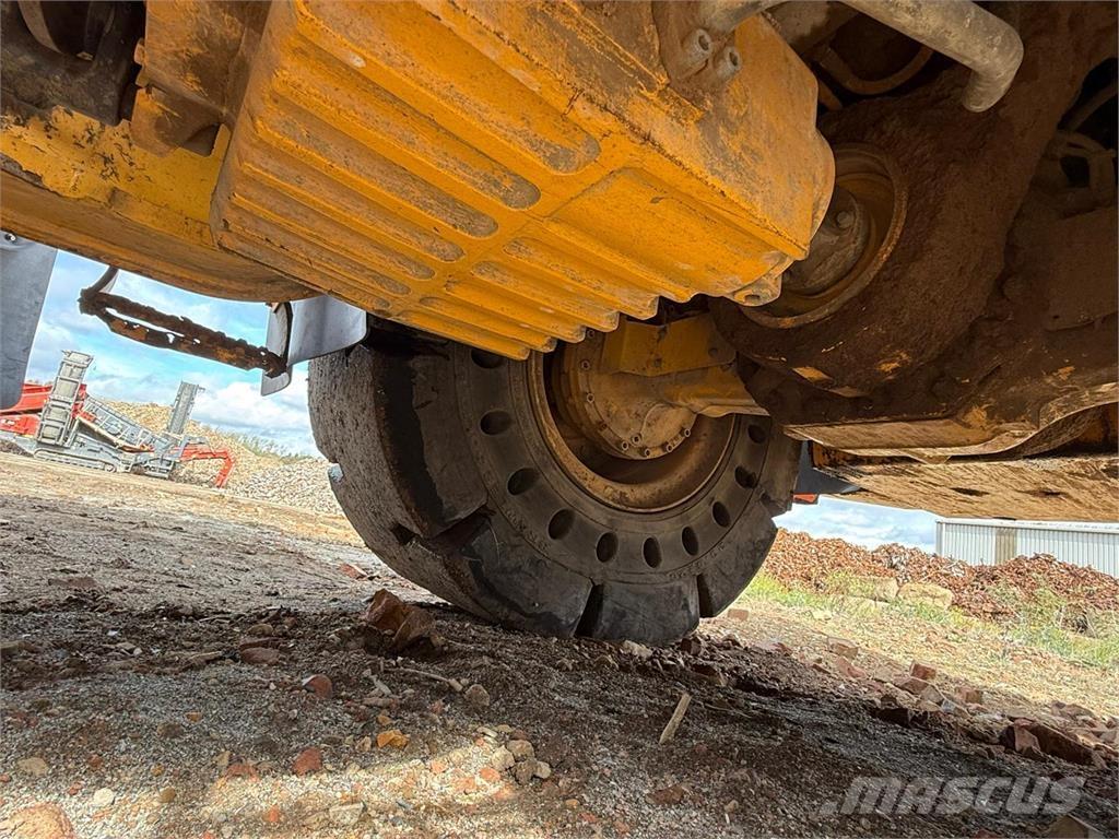 Volvo L120H Gumikerekes homlokrakodók