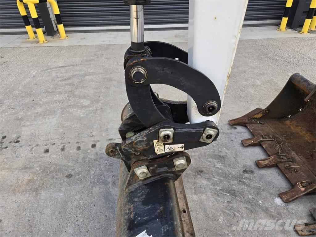 Bobcat E17 Mini kotrók < 7t