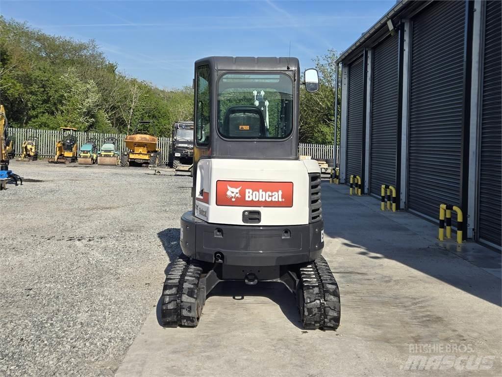 Bobcat E26 Mini kotrók < 7t