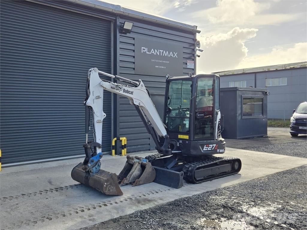 Bobcat E27 Mini kotrók < 7t