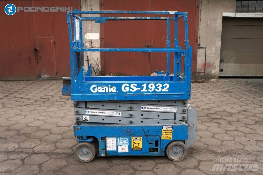 Genie 1932 Ollós emelők