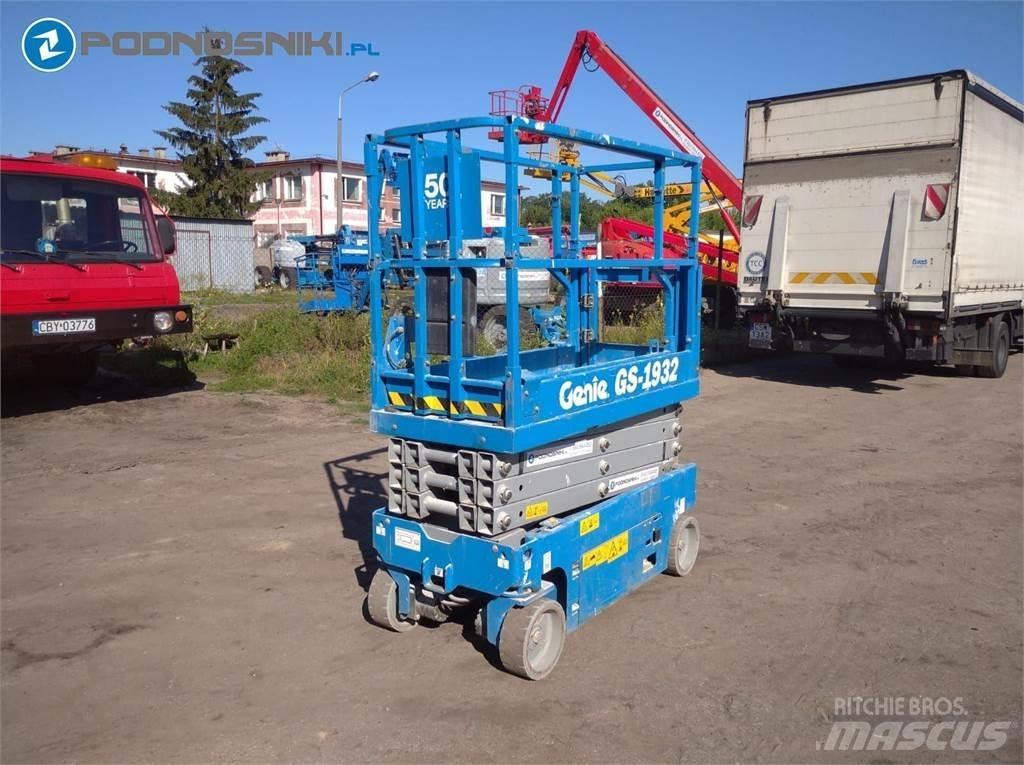 Genie 1932 Ollós emelők