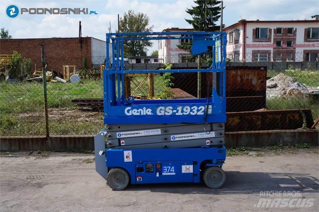 Genie 1932 Ollós emelők