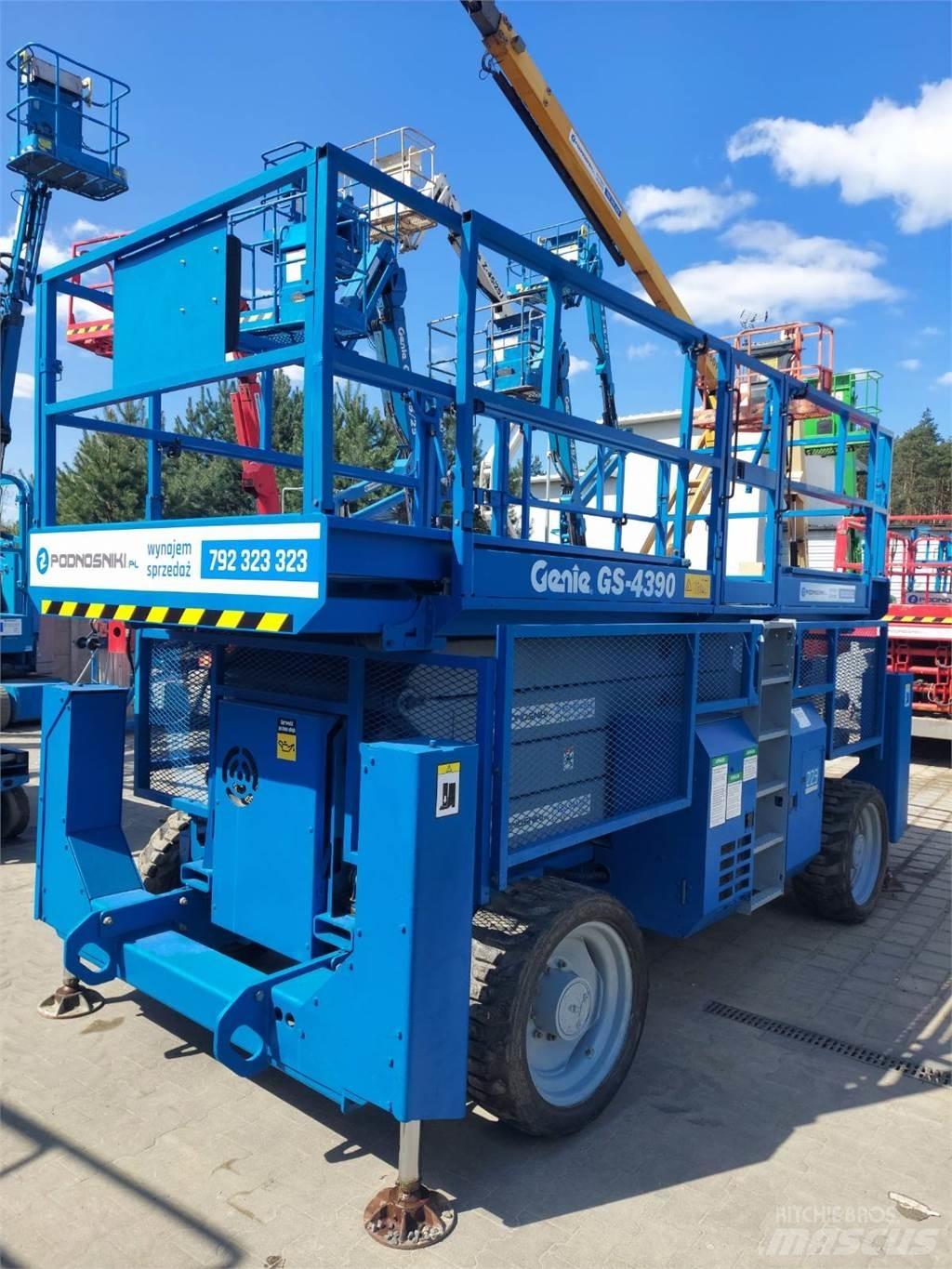 Genie GS-4390 RT Ollós emelők