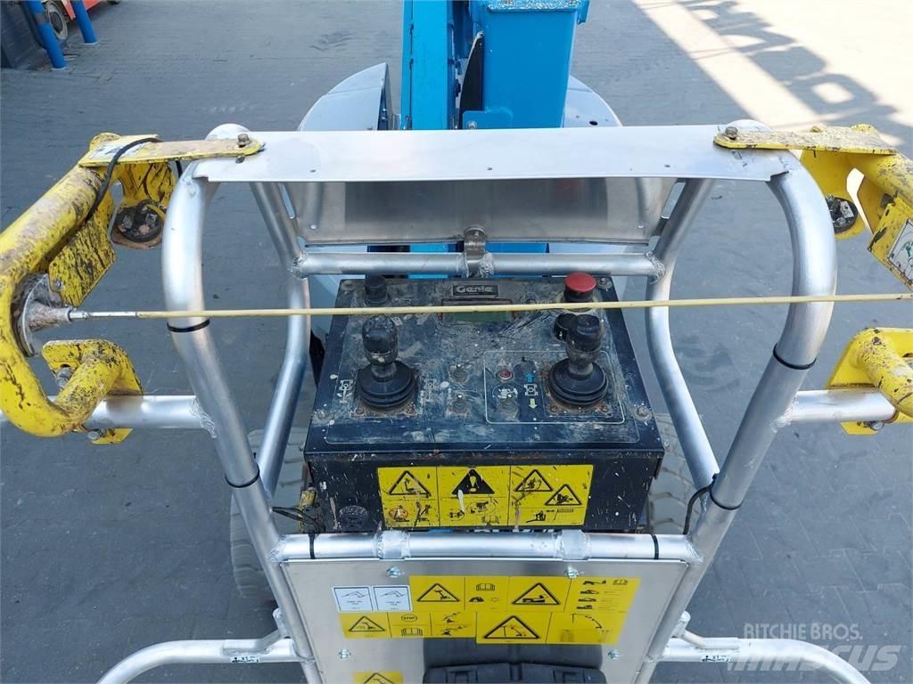 Genie Z-33/18 Karos emelők