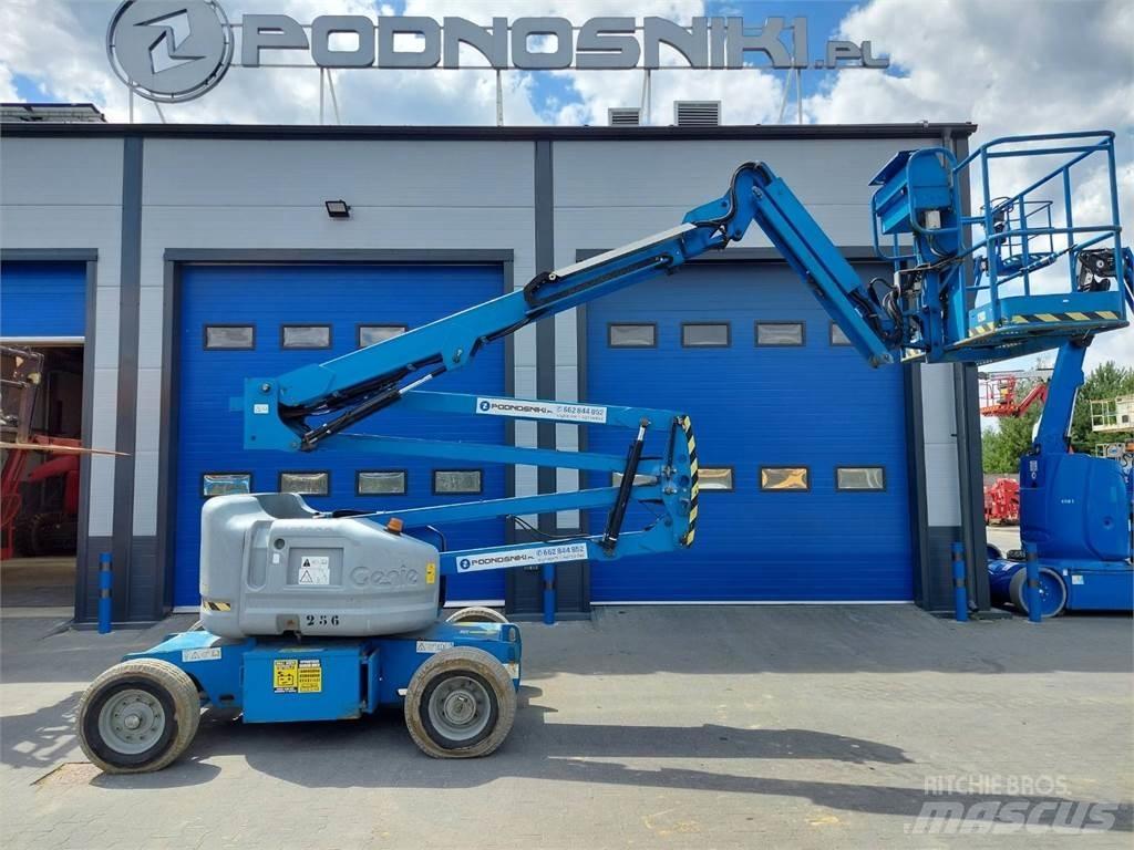 Genie Z-45/25J DC Karos emelők