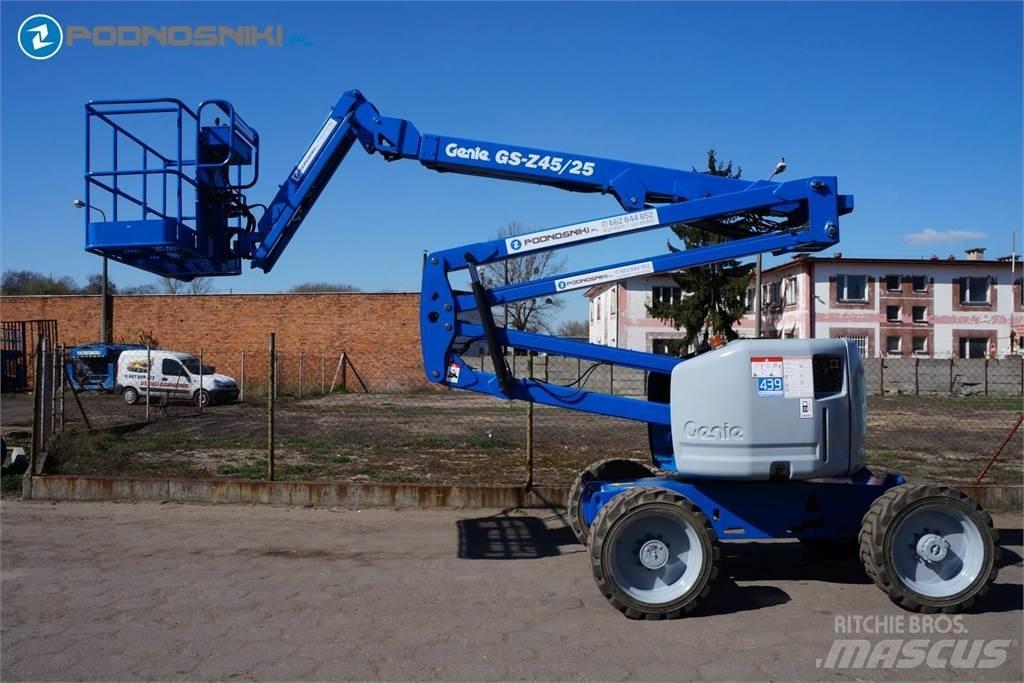 Genie Z45/25J Karos emelők