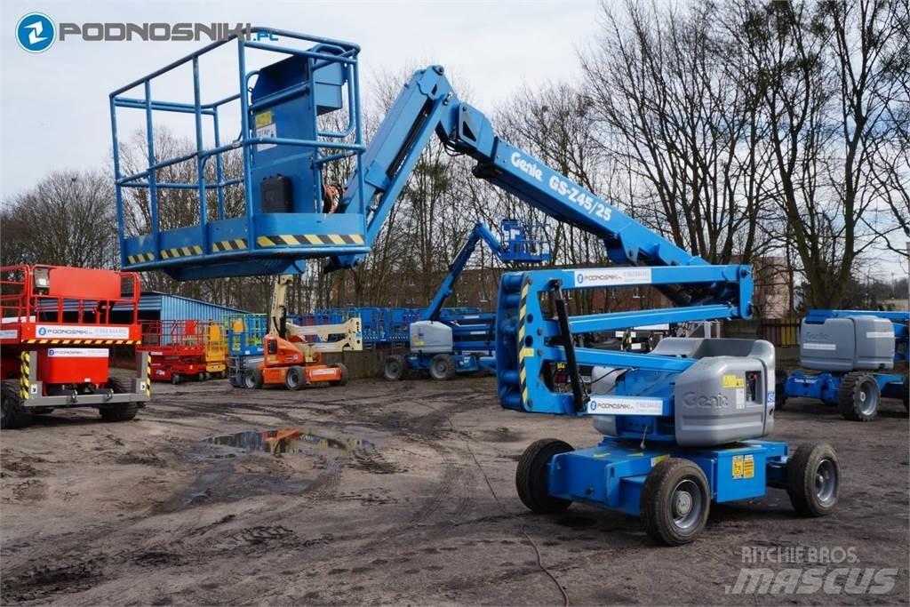 Genie Z45/25J DC Karos emelők