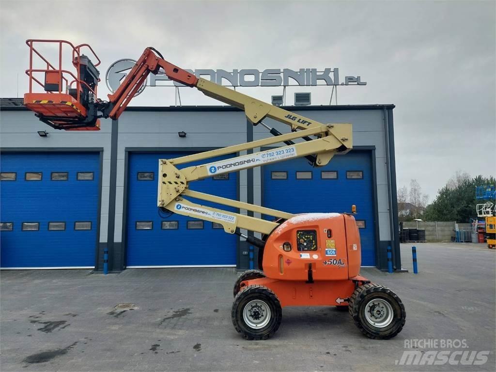 JLG 450AJ Karos emelők