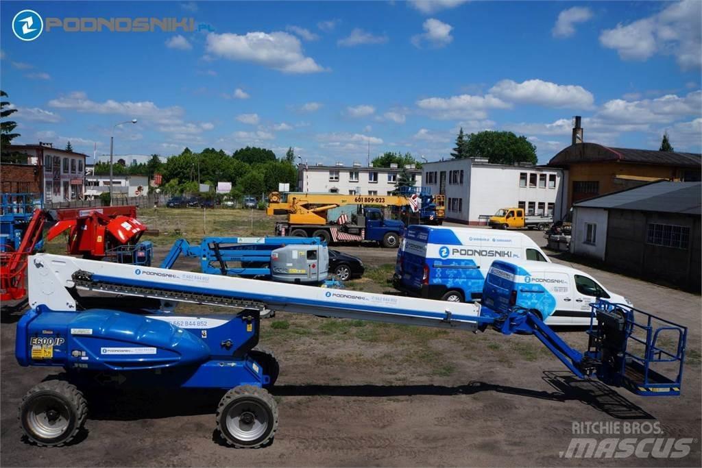 JLG E600JP Karos emelők