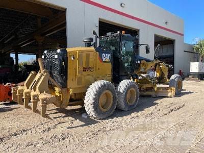 CAT 140M3 Gréderek
