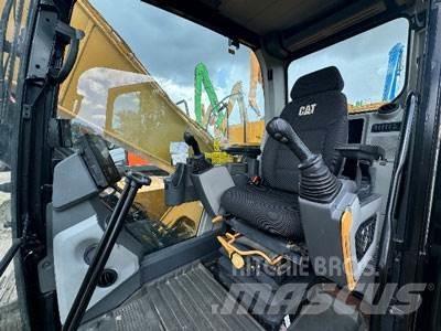 CAT 320 Lánctalpas kotrók