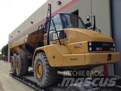 CAT 725 Csuklósdömperek