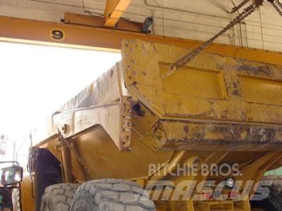 CAT 735 Tailgate Egyéb alkatrészek
