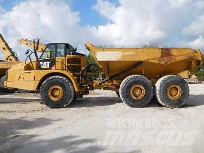 CAT 740B Csuklósdömperek