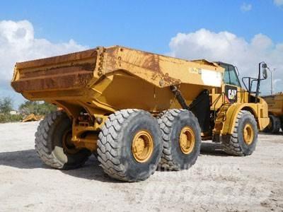 CAT 740B Csuklósdömperek