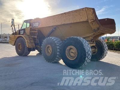 CAT 740B Csuklósdömperek
