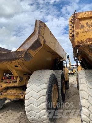 CAT 740B Csuklósdömperek