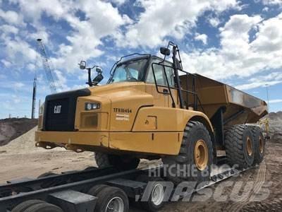 CAT 745C Csuklósdömperek