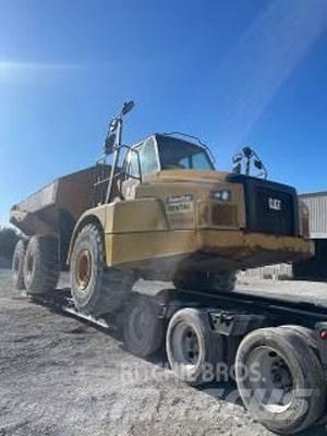 CAT 745C Csuklósdömperek