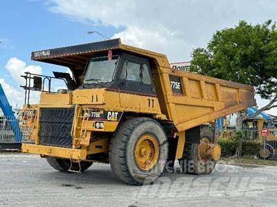 CAT 775E Nehézdömper